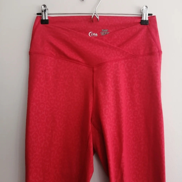 Zyia Red Leopard 24" Leggings Scrunchy What Light n Tight Crossover Waist 12 - Picture 5 of 15